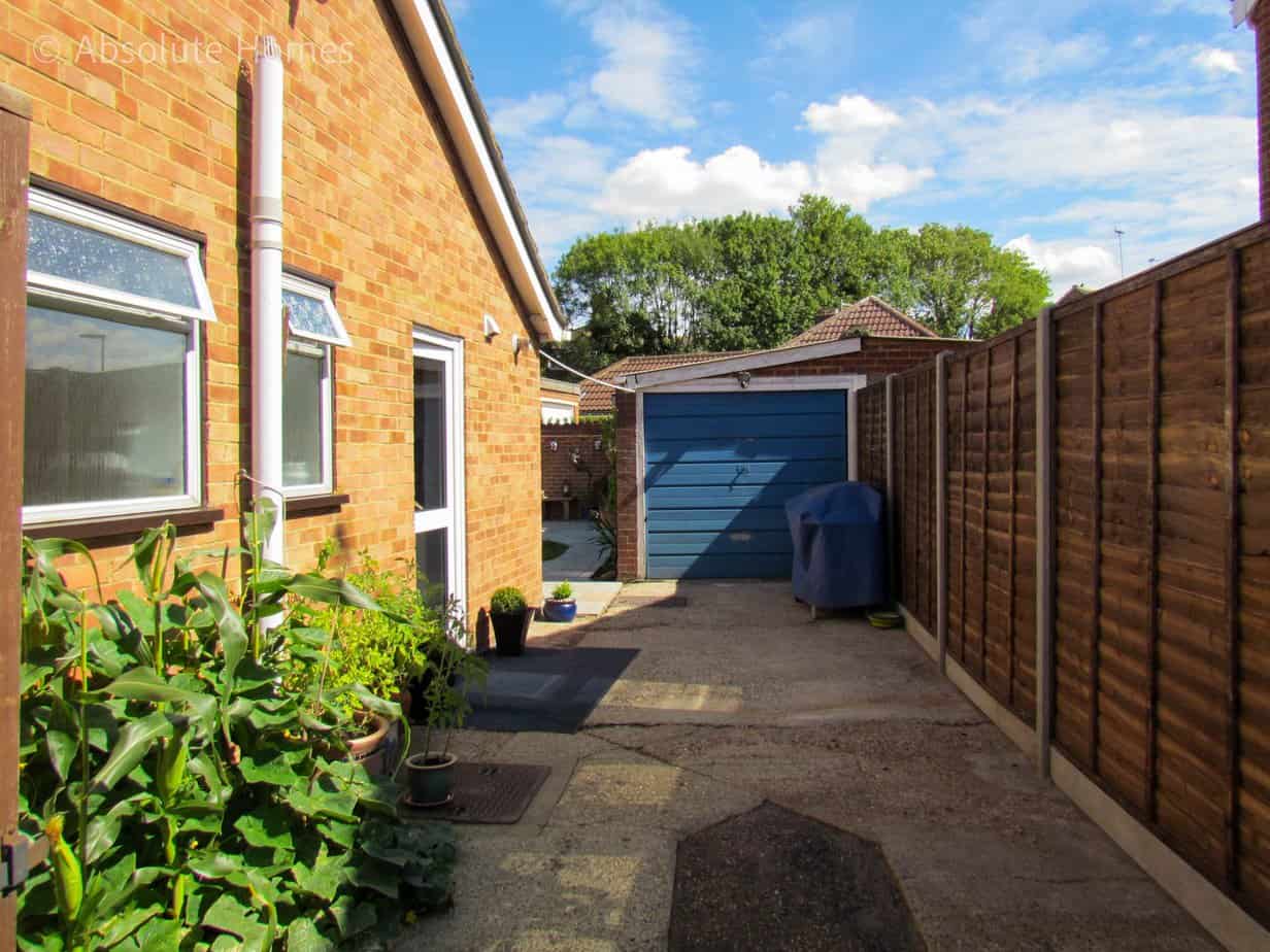 Mead Lane, Chertsey, Back Door