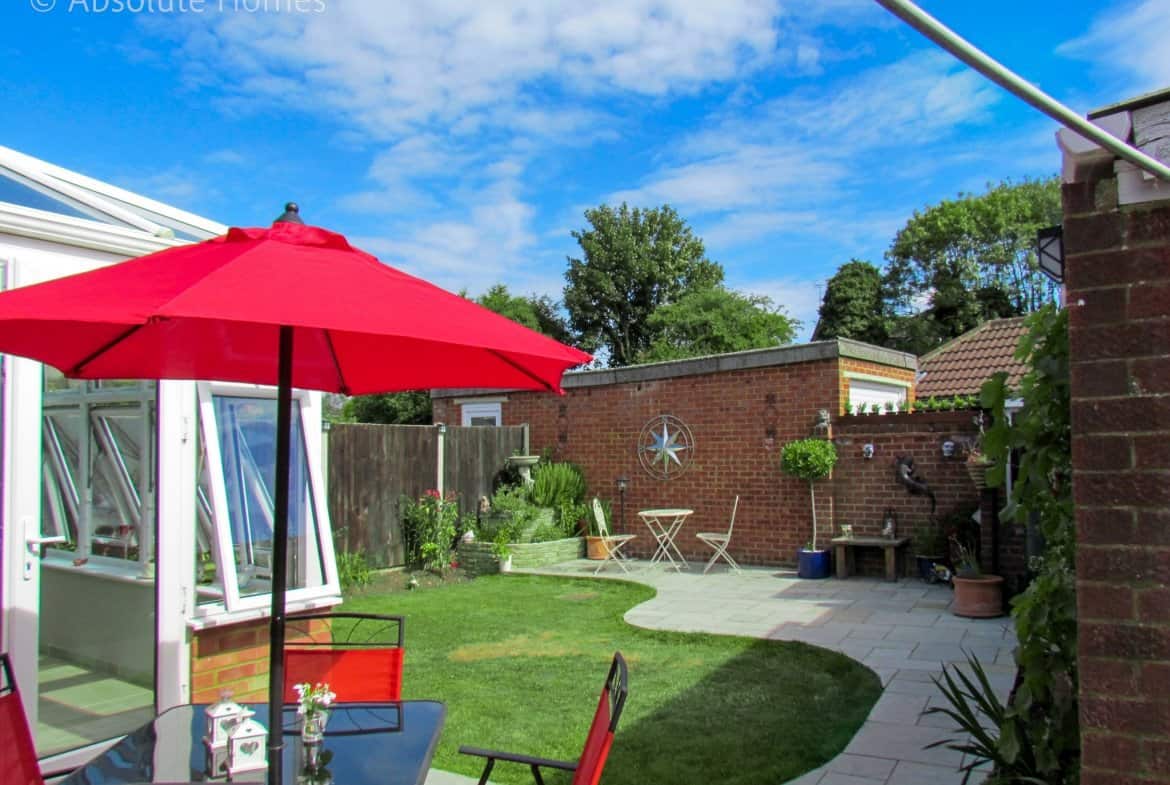 Mead Lane, Chertsey, Garden