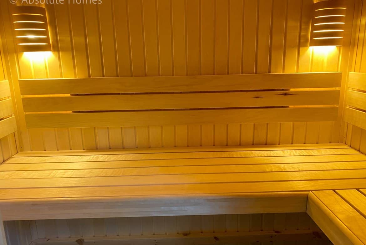 Hamilton Close, Teddington, TW11 9LA, sauna