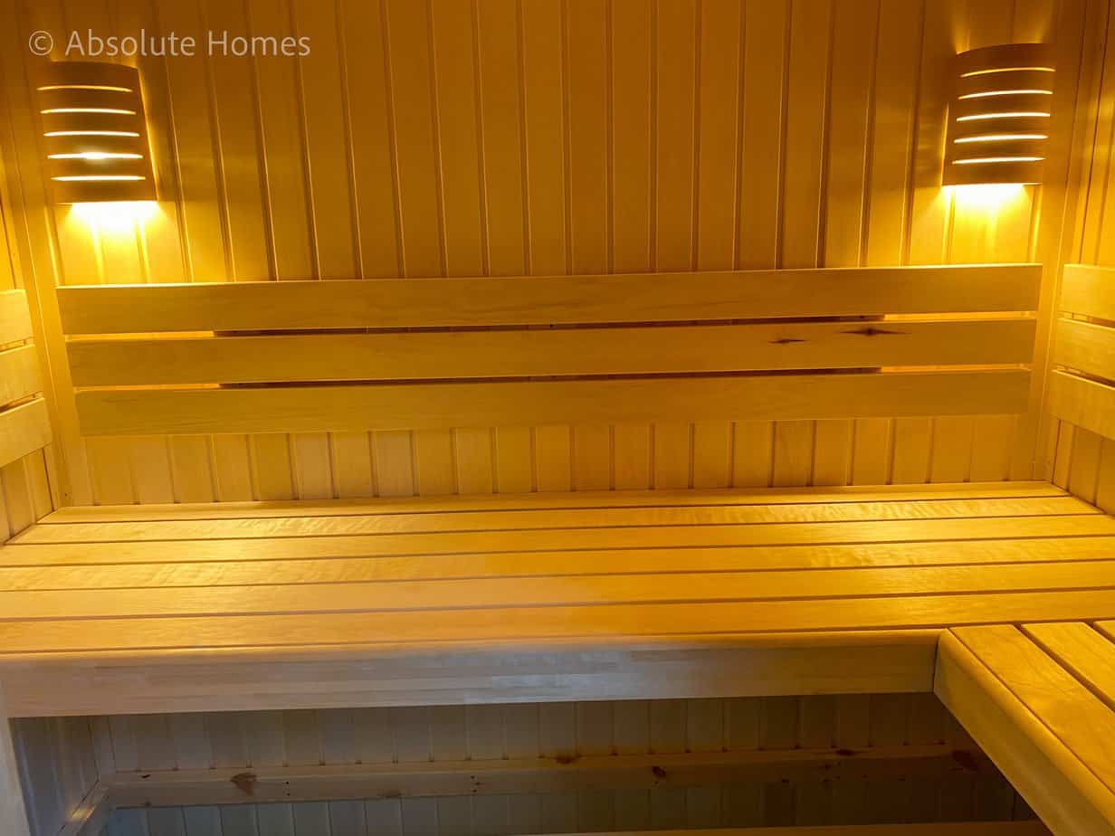 Hamilton Close, Teddington, TW11 9LA, sauna