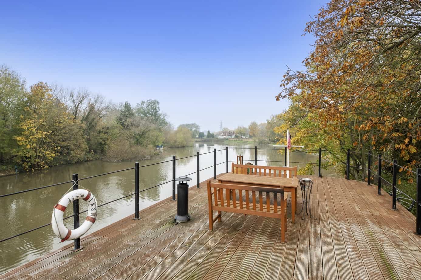 Houseboat for sale - Neo TW17 9NU