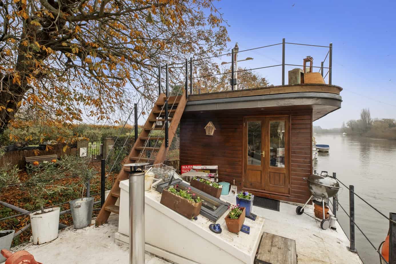 Houseboat for sale - Neo TW17 9NU