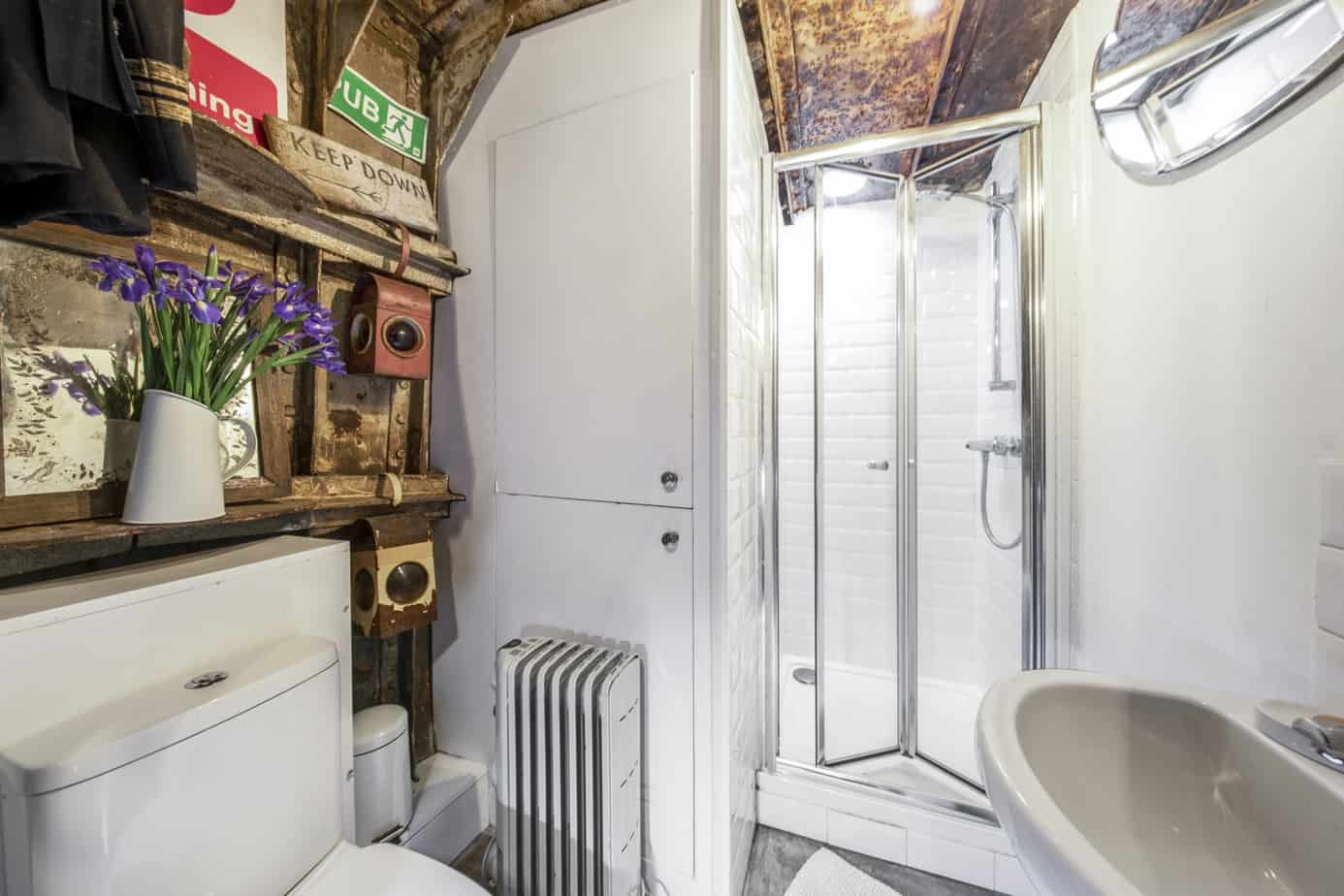 Houseboat for sale - Neo TW17 9NU