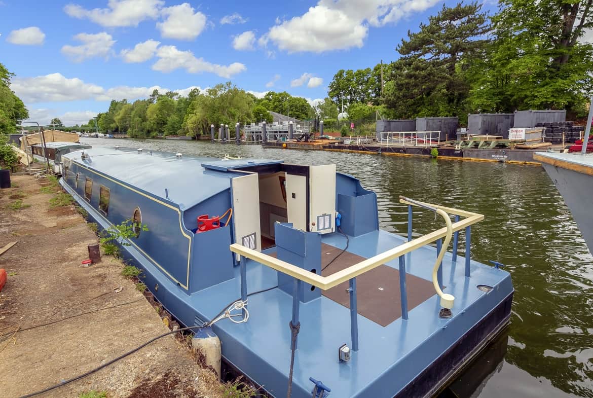 Widebeam-narrowboat-for-salePort-side-view-Home-Comforts TW12 2HF