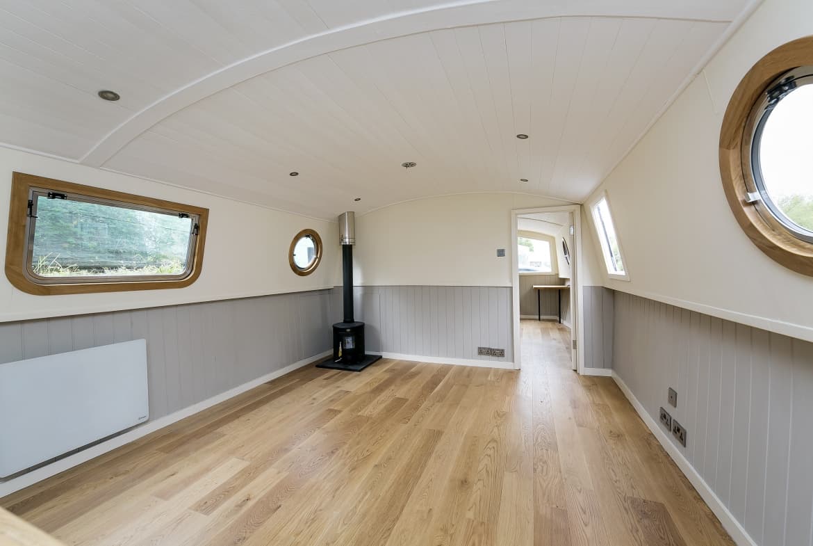 Widebeam-narrowboat-for-sale-Lounge-Home-Comforts TW12 2HF