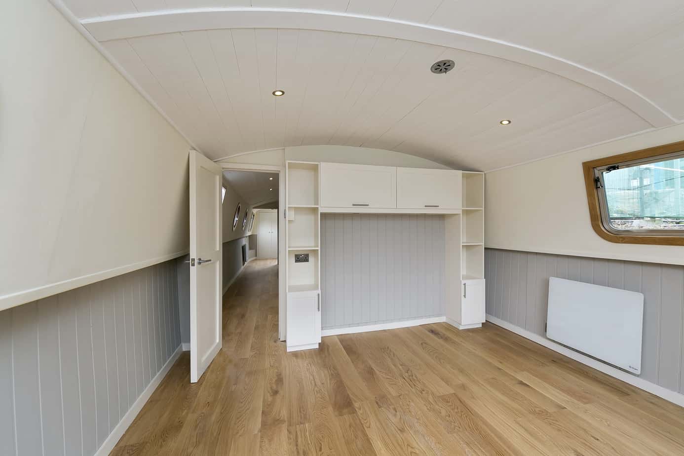 Widebeam-narrowboat-for-sale-Bedroom-Home-Comforts TW12 2HF