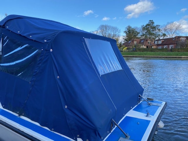 Cabin cruiser for sale - Riverside stainesonthames tw183nj