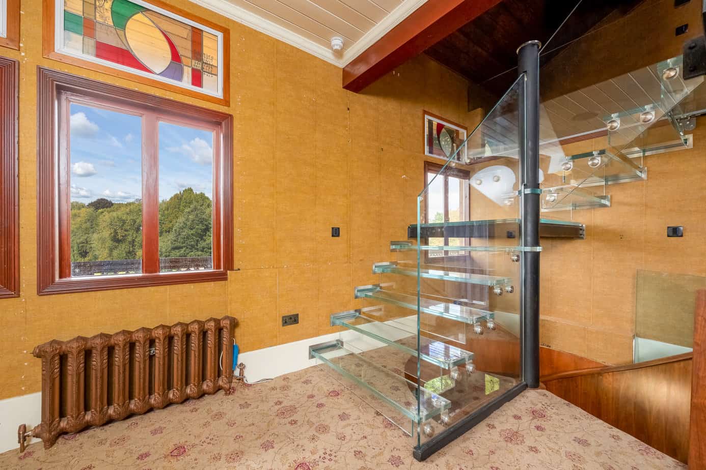 The Chalet Hampton Court Road East Molesey KT89BP – Absolute Homes